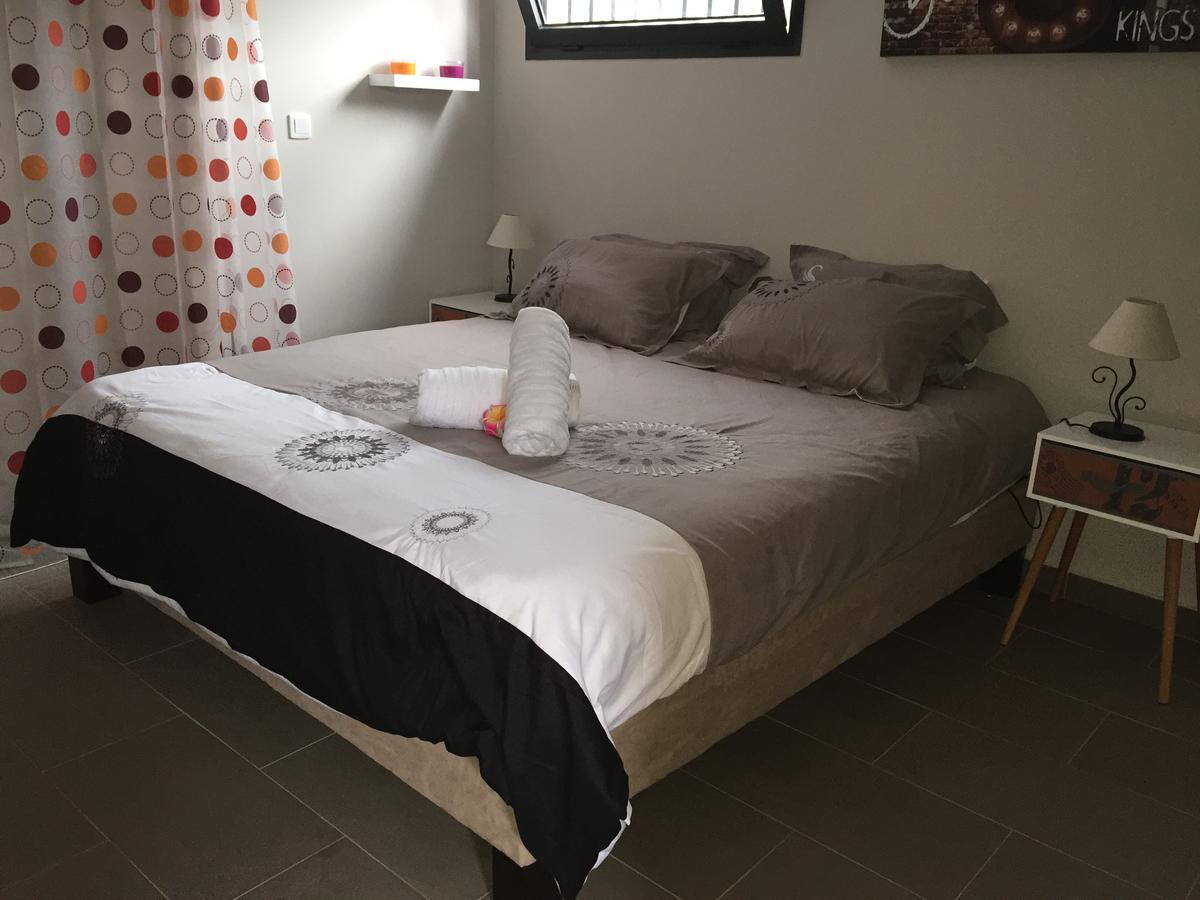 Le Lambablanc Bed and Breakfast Bras-Panon Exterior foto