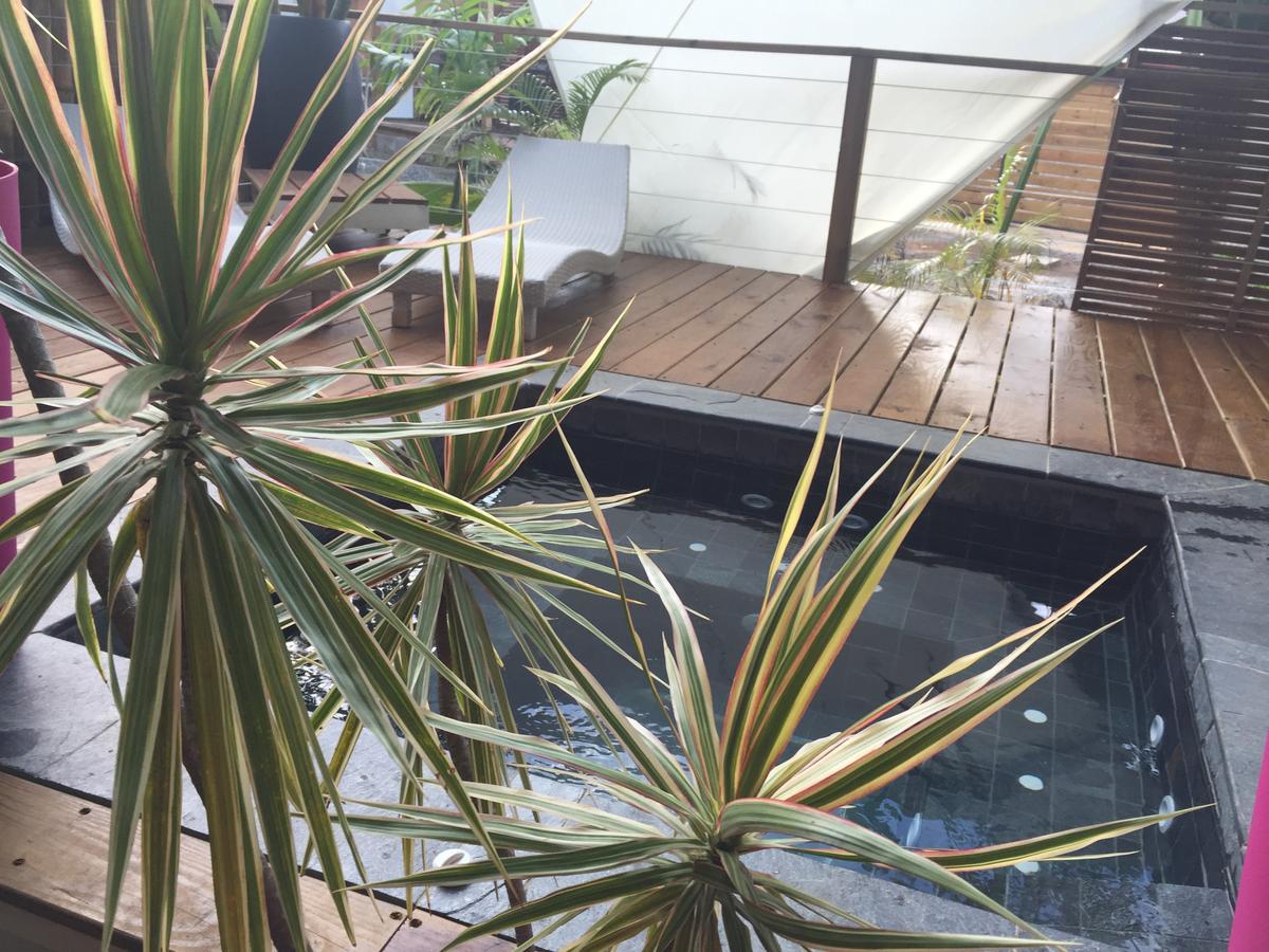 Le Lambablanc Bed and Breakfast Bras-Panon Exterior foto