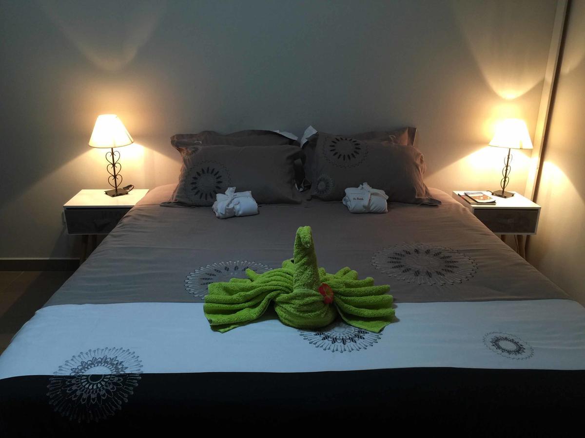 Le Lambablanc Bed and Breakfast Bras-Panon Exterior foto