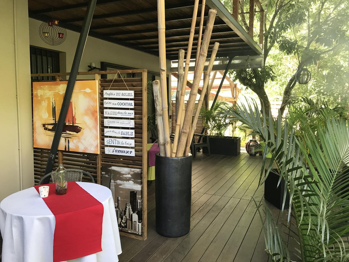 Le Lambablanc Bed and Breakfast Bras-Panon Exterior foto